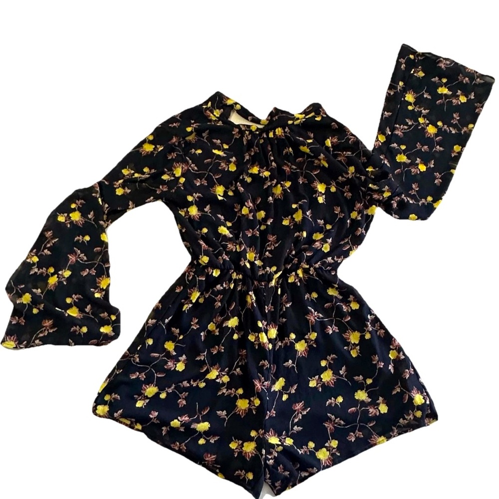 Lush • Open Back Long Sleeve Floral Romper Size Medium Wedding Summer Spring